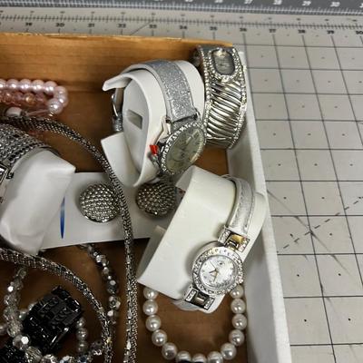 Jewels: Watches and Such MOSTLY NEW 