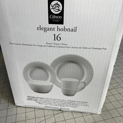 Gibson New 16 Piece Elegant Dish Set