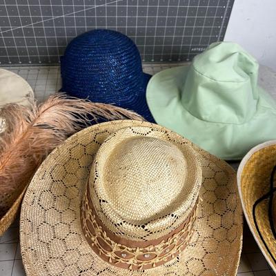 Grouping of Vintage Straw Ladies Hats
