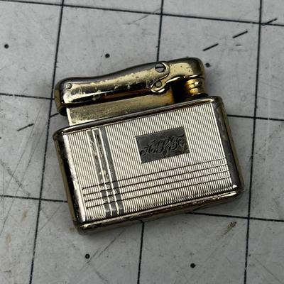 Vintage Cigarette Lighter - Gold Toned COLLECTIBLE! 