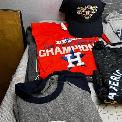 Huston Astro Sports Memorabilia: T-Shirt, Ball Cap, Mugs, Newspapers etc. 