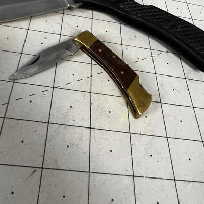 2 Lock Blade Folding Knives 