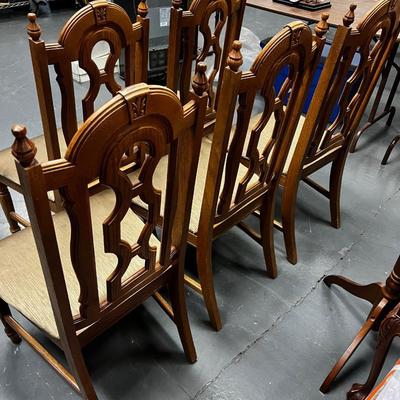 5 Mediterranean Style Dining Chairs
