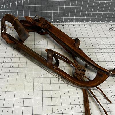 Antique Ice Skates 