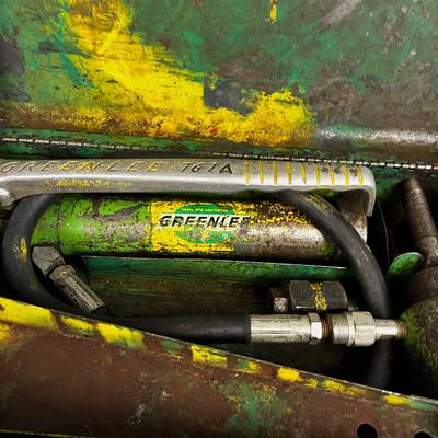 Green Lee  767A  KNOCK OUT  SET in metal Box 