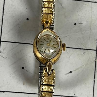 Gruen 10K Gold Filled Women Wrist Watch 