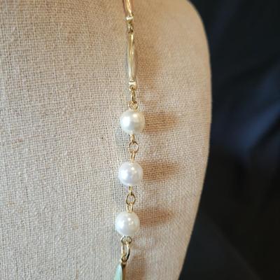 Pearl Necklaces, Bracelets, and Earrings (PB2-DW)