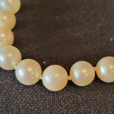 Pearl Necklaces, Bracelets, and Earrings (PB2-DW)