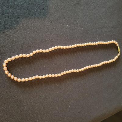 Pearl Necklaces, Bracelets, and Earrings (PB2-DW)