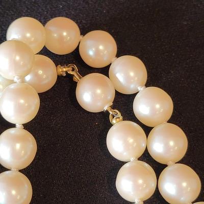 Pearl Necklaces, Bracelets, and Earrings (PB2-DW)