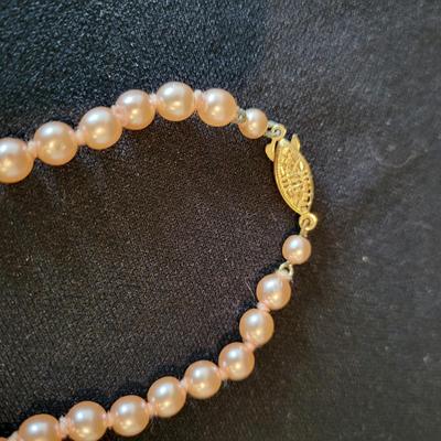 Pearl Necklaces, Bracelets, and Earrings (PB2-DW)