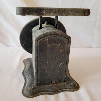 Antique American Cutlery Co. Scale (D-DW)