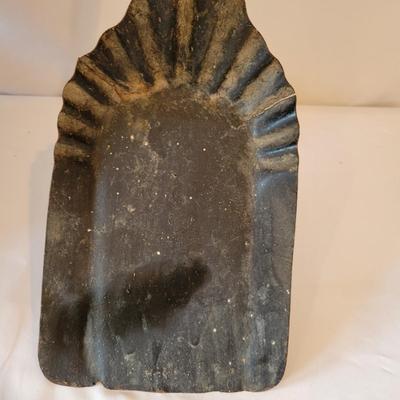 Reeves Coal Bucket, Straw Broom, and More (D-DW)