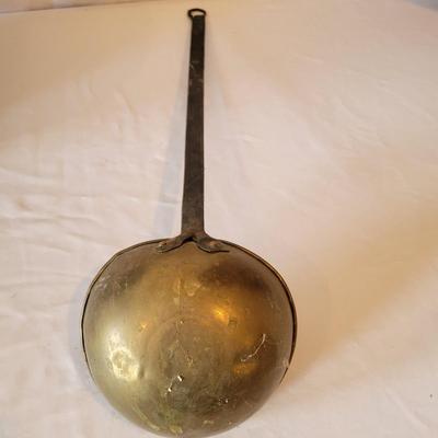 Reeves Coal Bucket, Straw Broom, and More (D-DW)