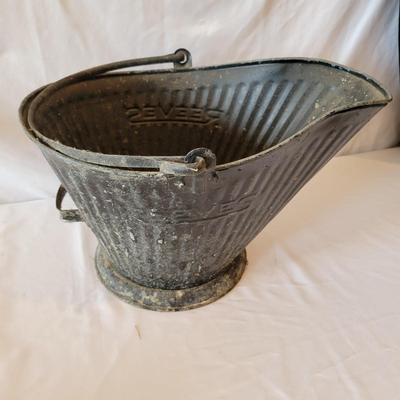 Reeves Coal Bucket, Straw Broom, and More (D-DW)