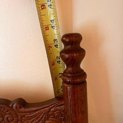 Set of 6 Antique Pressback Spindle Oak Chairs