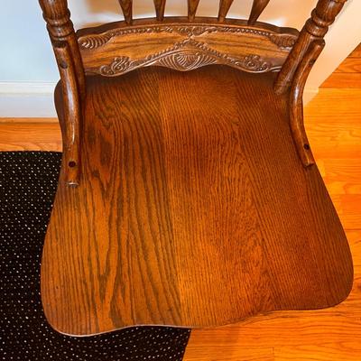 Set of 6 Antique Pressback Spindle Oak Chairs