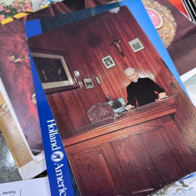 Big lot of un-posted Vintage travel postcards