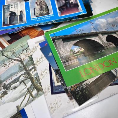 Big lot of un-posted Vintage travel postcards