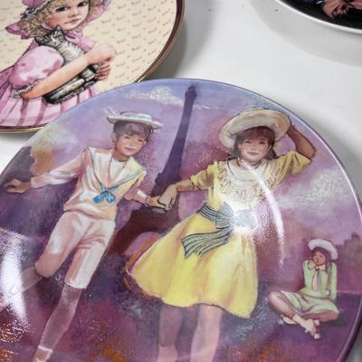 Zolan, Hagara faces of the world decorator plates