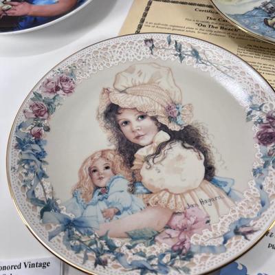 Zolan, Hagara faces of the world decorator plates