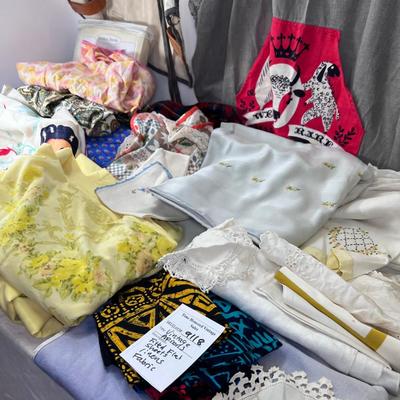 Vintage Aprons and fabrics, set of sheets