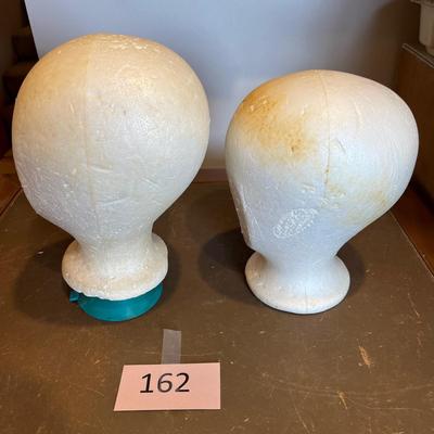 Pair of wig forms