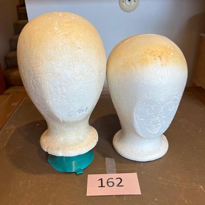 Pair of wig forms