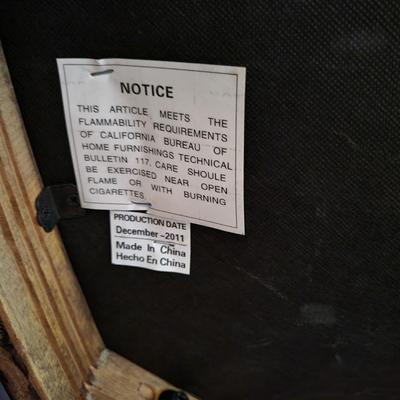 Upholstered Solid Wood Chair (LR-DW)