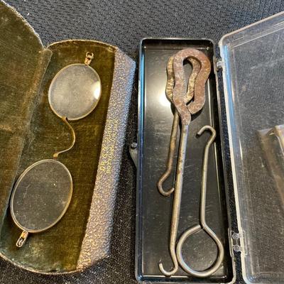 Vintage items including spectacles and NY notebook
