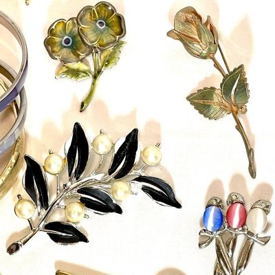 Jewelry lot