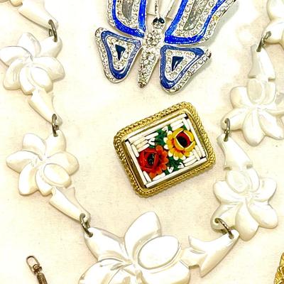Jewelry lot