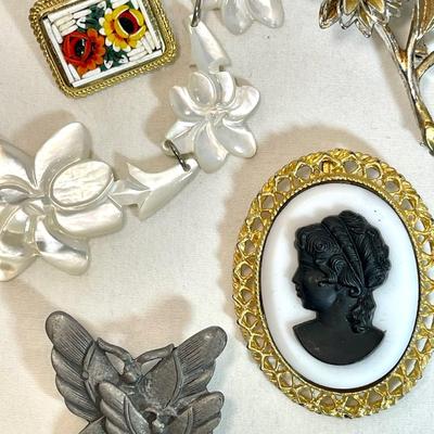 Jewelry lot