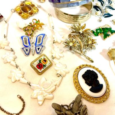 Jewelry lot
