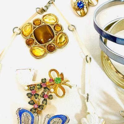 Jewelry lot
