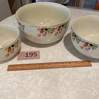 Hall Crocus set of 3 nesting bowls