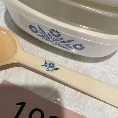 Corning ware casseroles with lids + more