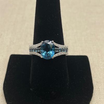 Oval Cut Gem in Sterling (B3-SS)