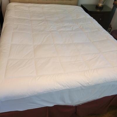 Queen Size Bedframe, Comforter Set and More (M-DW)