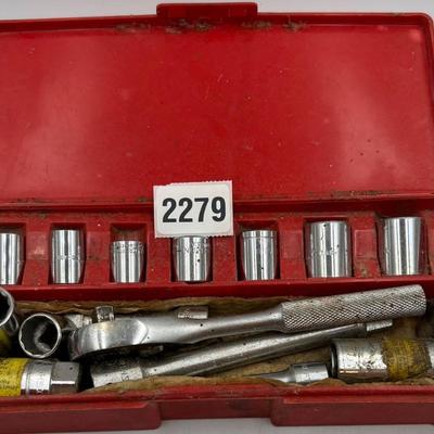 Socket wrenches