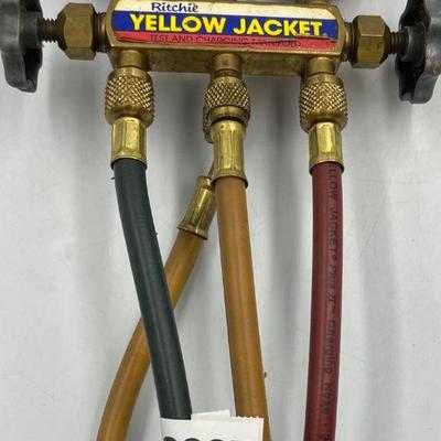 Yellow jacket test and charging manifold
