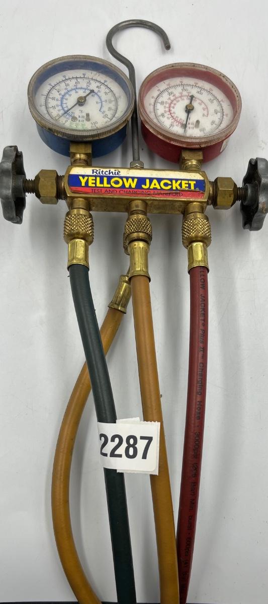 Yellow jacket test and charging manifold
