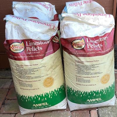 Limestone pellets
