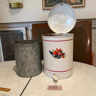 Calico Fruit Tin trash can