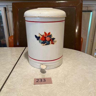 Calico Fruit Tin trash can