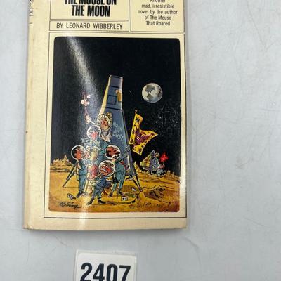Misc books lot