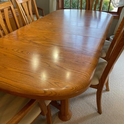 8 chairs and dining room table