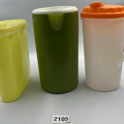 Liquid containers