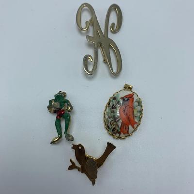 Fun Variety of Pins, Beaded Necklaces, and Bracelets (B3-KW)