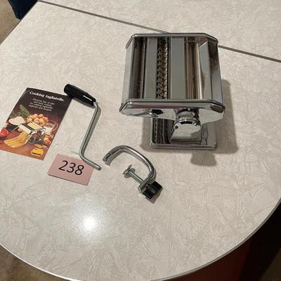 Pasta Maker with box